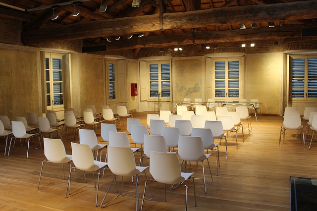 Comprehensive equipment of the conference hall with multimedia equipment sound and video